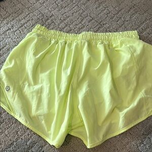 Lululemon Athletica Yellow Athletic Shorts Moisture-Wicking Relaxed Fit